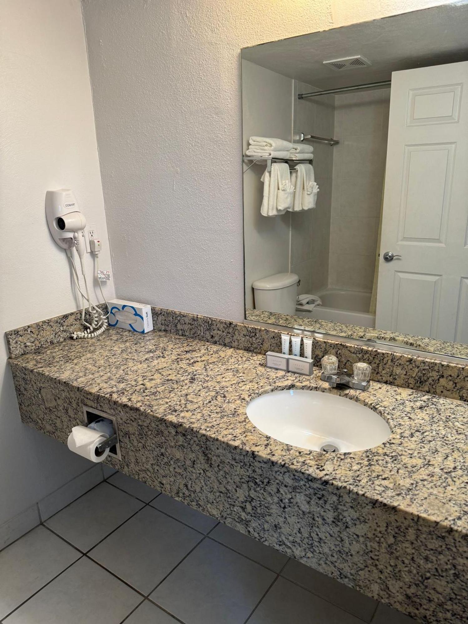 Emerald Shores Hotel - Daytona Beach Extérieur photo